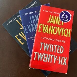 Janet Evanovich Books (3)
